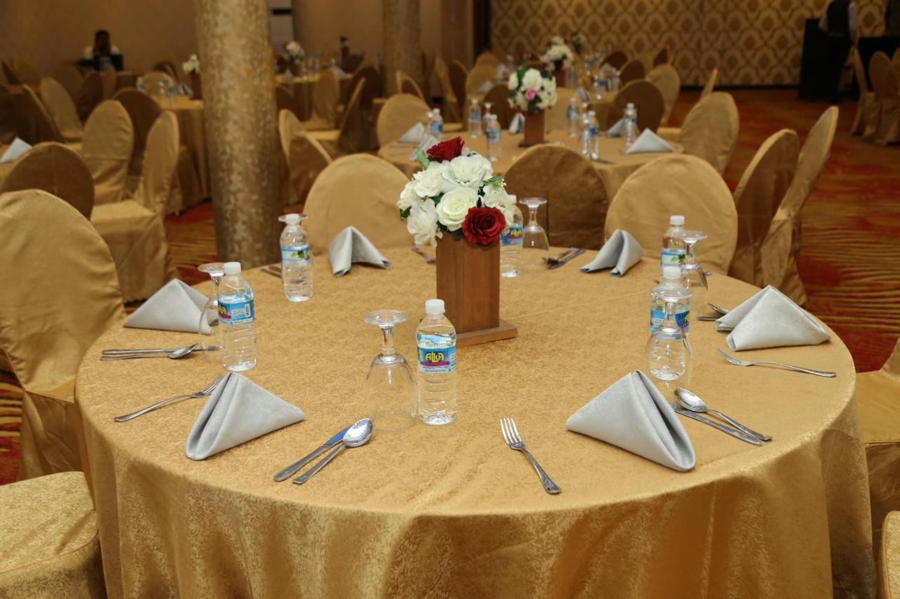 Polhena Grand Resort & Banquet Matara Zewnętrze zdjęcie